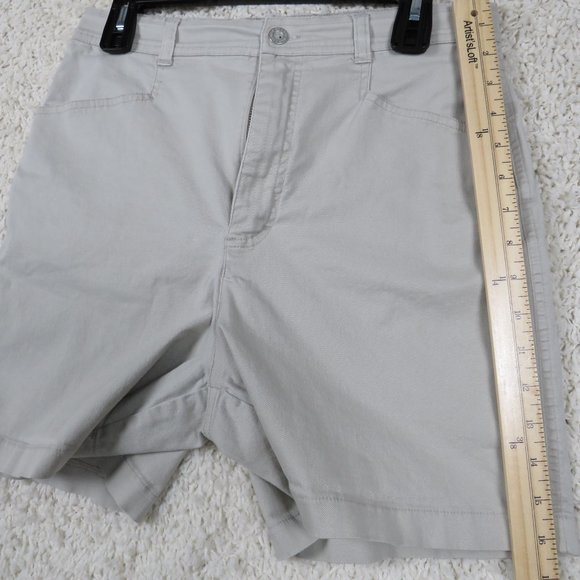 Gloria Vanderbilt Women's‎ Shorts Size 10 Tan - Picture 8 of 8